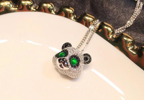 呆萌生動的動物首飾 讓翡翠煥發(fā)童趣，引領(lǐng)珠寶設(shè)計(jì)新風(fēng)尚